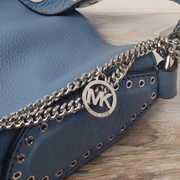 Michael Kors Brooklyn large shoulder bag - beautiful blue periwinkle color - Picture 6 of 6